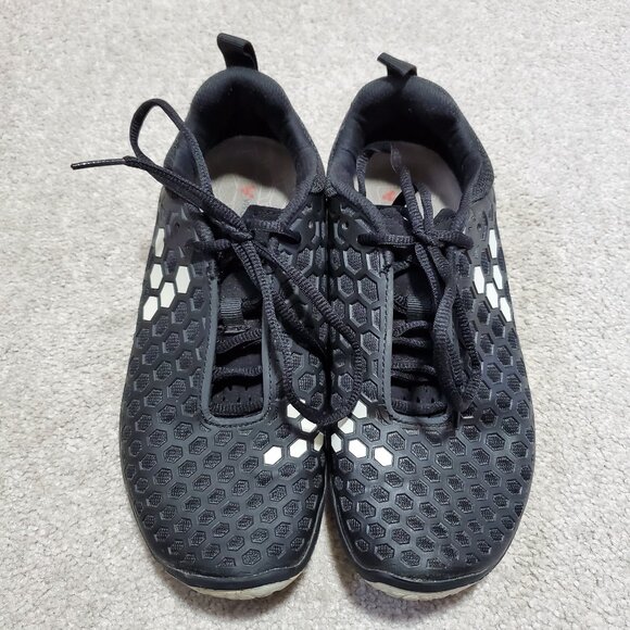 Vivo Barefoot Black Athletic Shoes - Picture 2 of 13